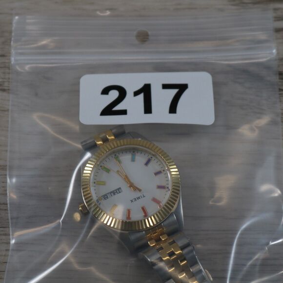 Timex Day-Date Watch – Pre-Owned, New Battery, Round, Two-Tone - Picture 11 of 11